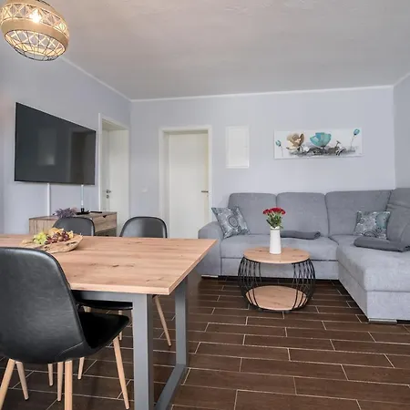 Mila * Schwarz (Mecklenburgische Seenplatte)